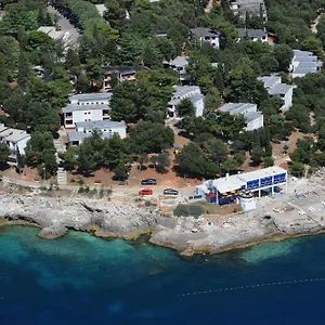 Pribjeći Horizont, Pula